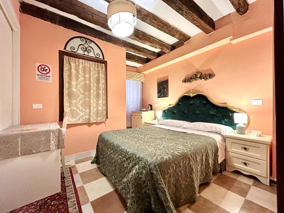 Alloggi Serena Venecia Exterior foto